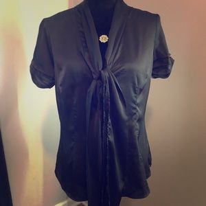 Neck tie silky blouse!